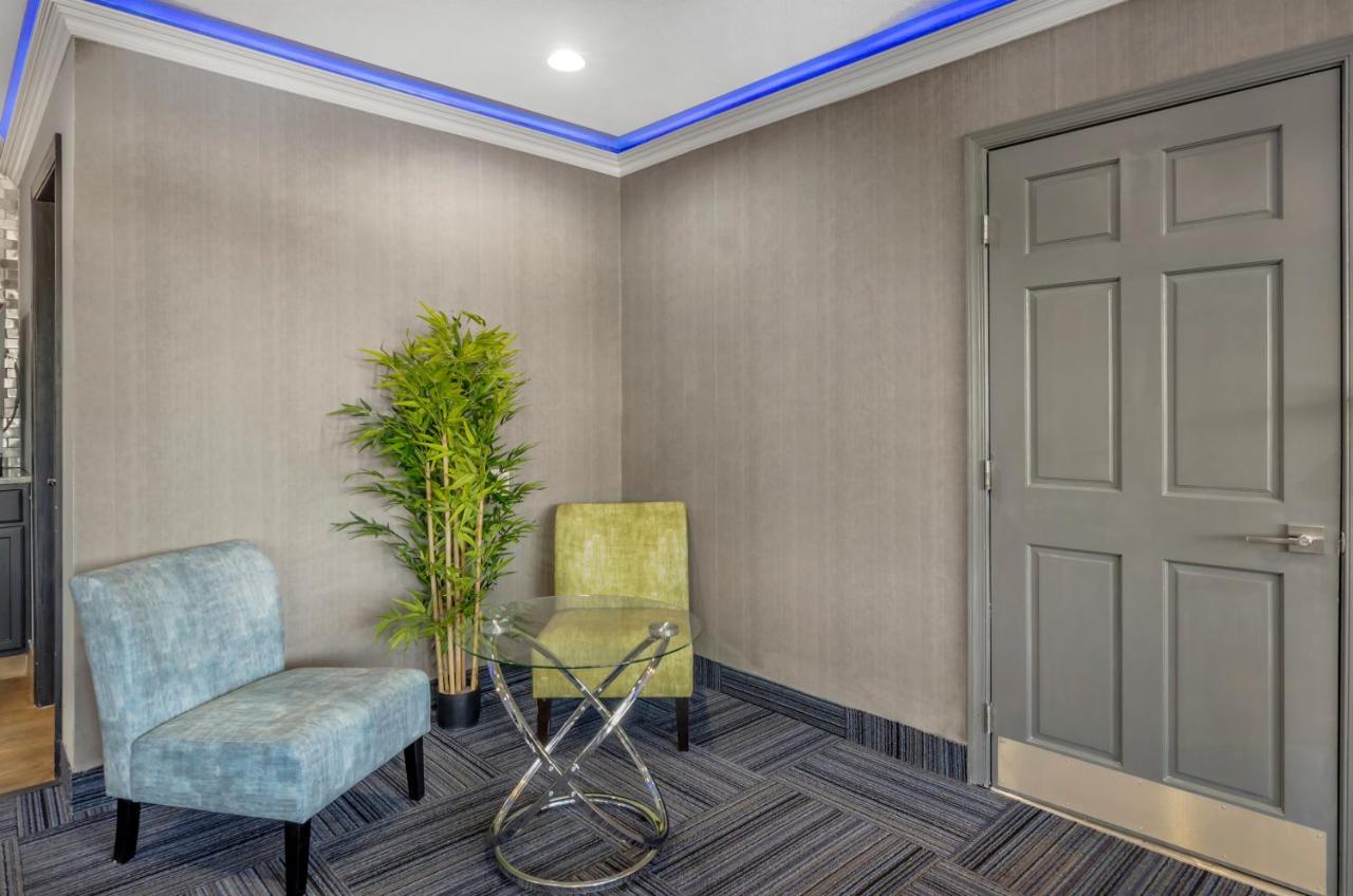 Econo Lodge Waynesboro - Skyline Drive 外观 照片