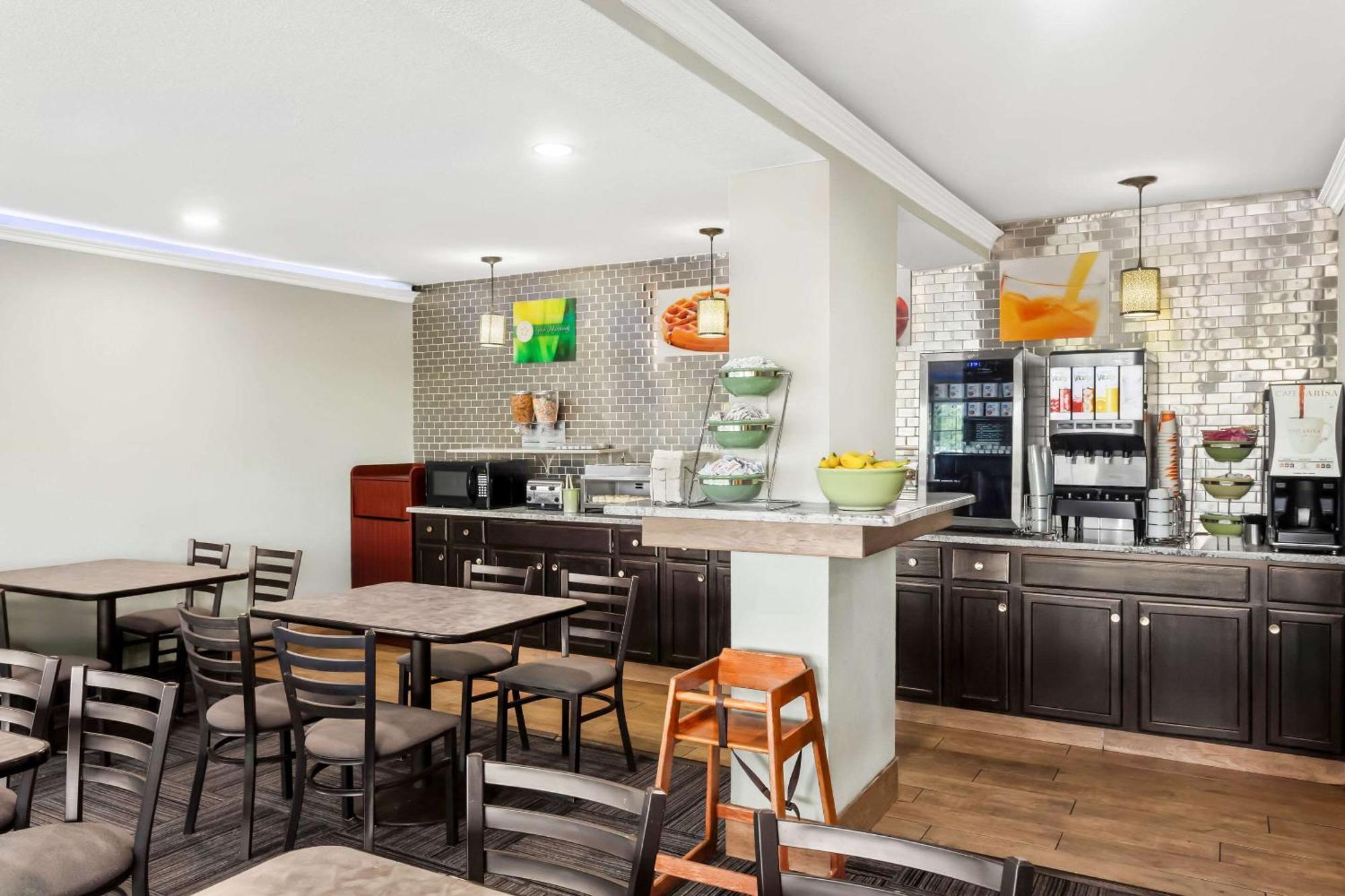 Econo Lodge Waynesboro - Skyline Drive 外观 照片