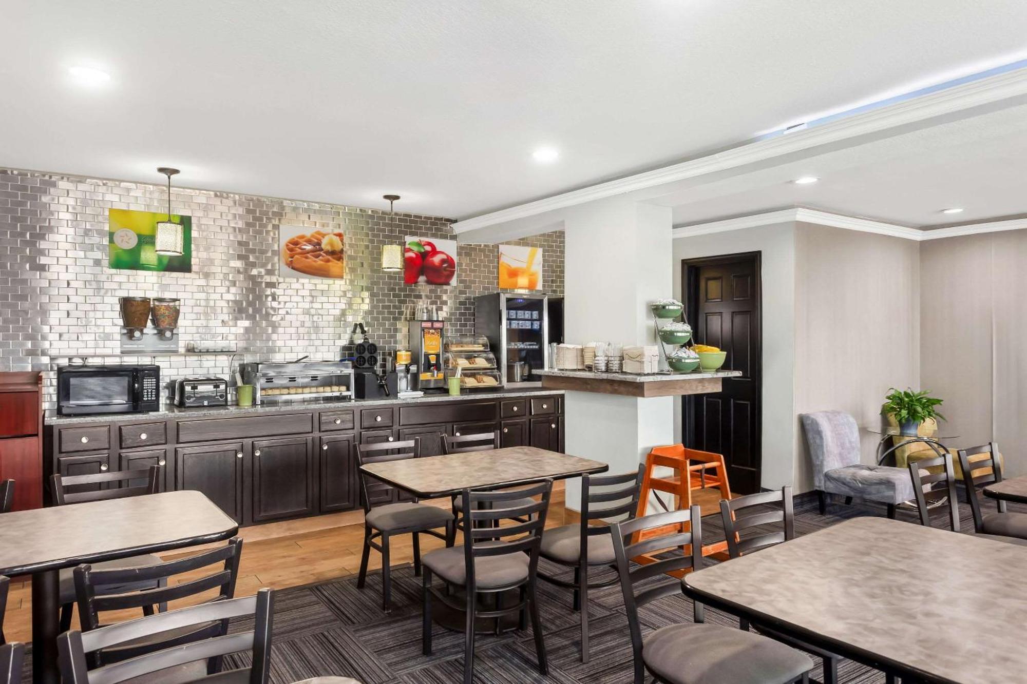 Econo Lodge Waynesboro - Skyline Drive 外观 照片