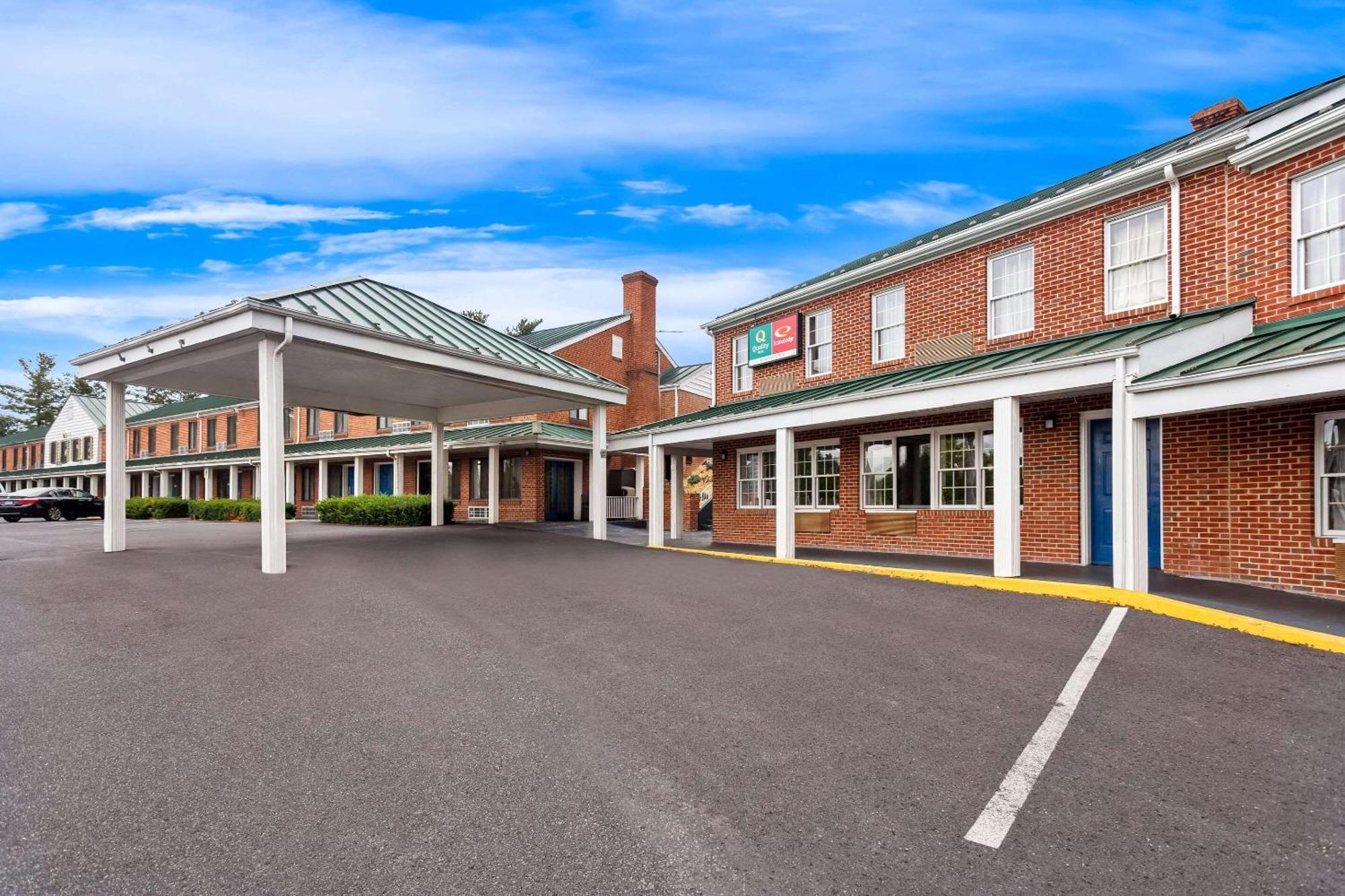 Econo Lodge Waynesboro - Skyline Drive 外观 照片