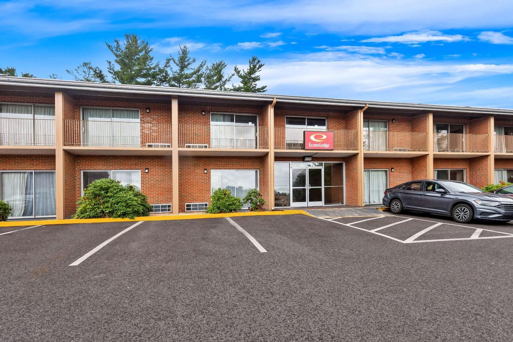 Econo Lodge Waynesboro - Skyline Drive 外观 照片